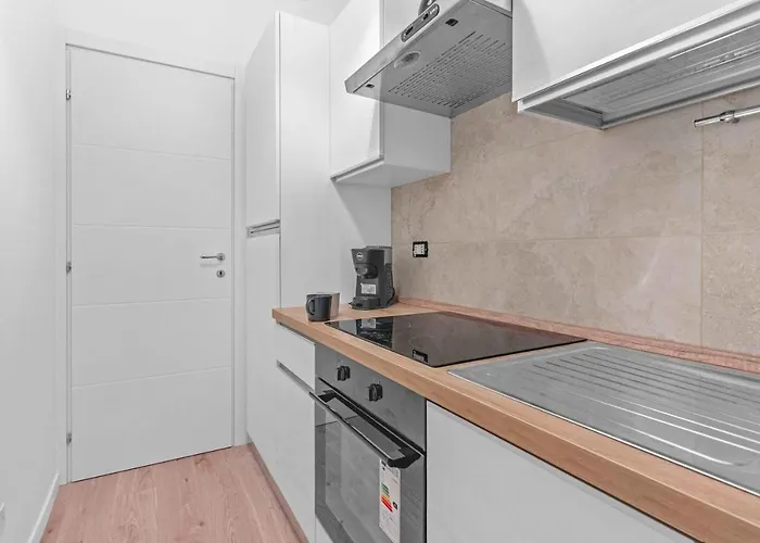 Tul18 - New With Modern Design - Apartment *